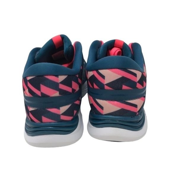 New Balance Women's 711 Cross Trainer Shoe - Picture 3 of 4